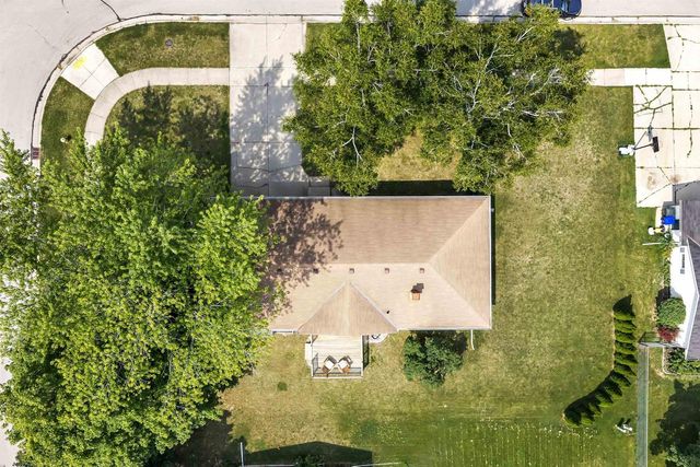 1125 STINE WAY, De Pere, WI 54115