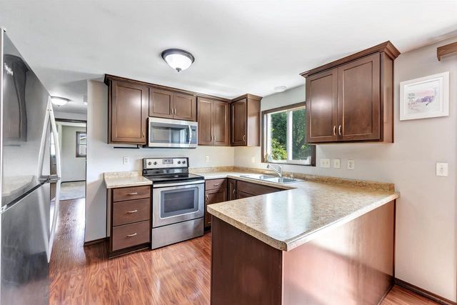 1125 STINE WAY, De Pere, WI 54115