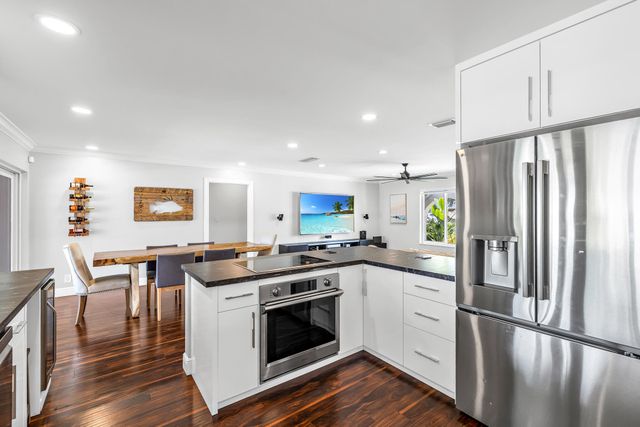 2471 NE 46th Street, Lighthouse Point, FL 33064