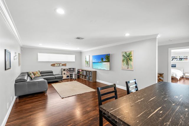 2471 NE 46th Street, Lighthouse Point, FL 33064