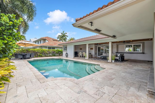 2471 NE 46th Street, Lighthouse Point, FL 33064