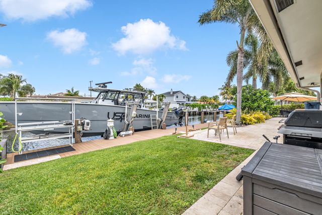 2471 NE 46th Street, Lighthouse Point, FL 33064