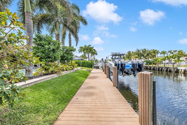2471 NE 46th Street, Lighthouse Point, FL 33064