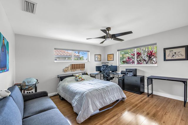 2471 NE 46th Street, Lighthouse Point, FL 33064