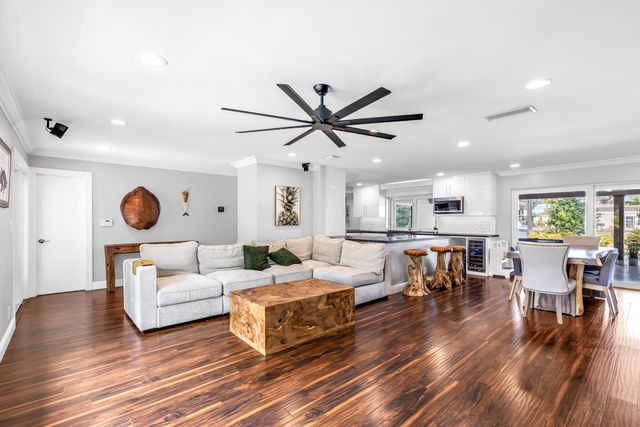 2471 NE 46th Street, Lighthouse Point, FL 33064