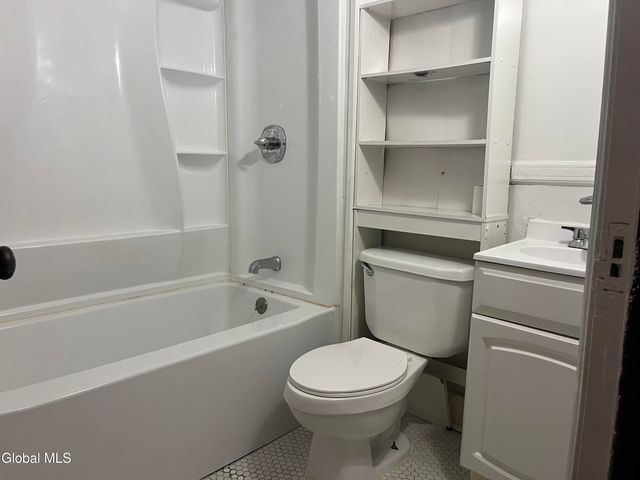 180 Delaware Avenue, Albany, NY 12209