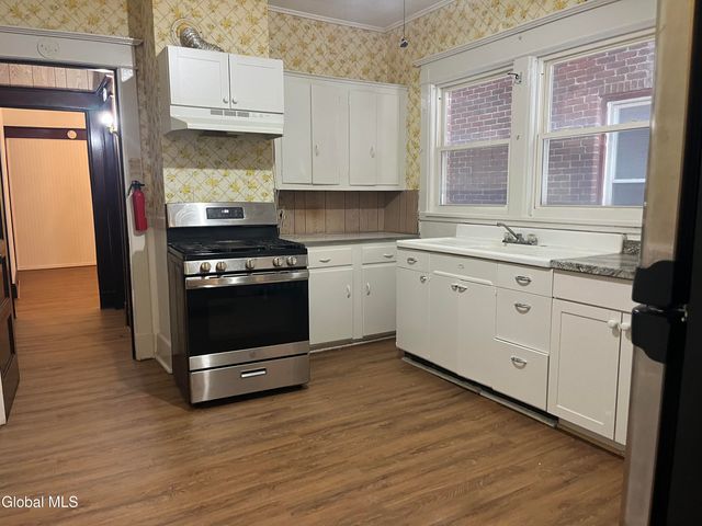 180 Delaware Avenue, Albany, NY 12209