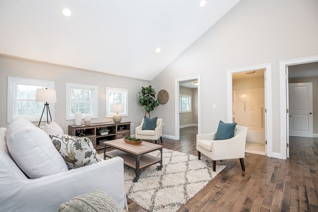 84 Kendall Rd, Holden, MA 01522