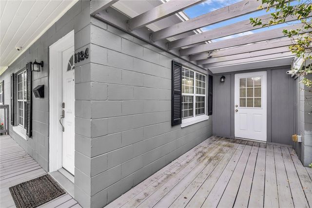 1124 EDGEWATER COURT, Orlando, FL 32804