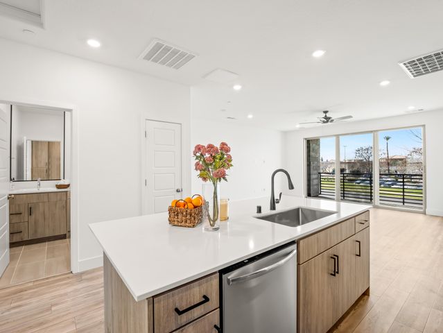 602 W Mahogany Lane, Clovis, CA 93612