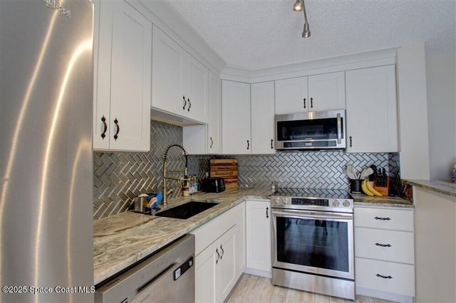 1717 Patty Circle NE, Palm Bay, FL 32905