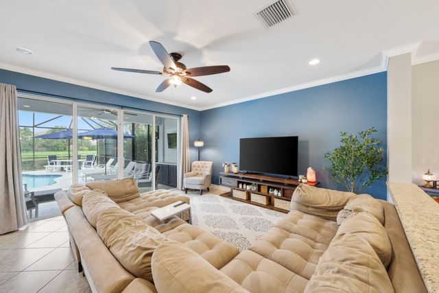 8396 Calabria Lakes Drive, Boynton Beach, FL 33473