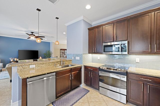 8396 Calabria Lakes Drive, Boynton Beach, FL 33473
