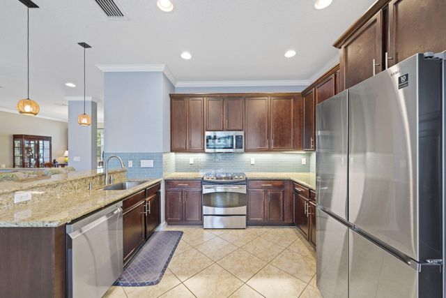 8396 Calabria Lakes Drive, Boynton Beach, FL 33473