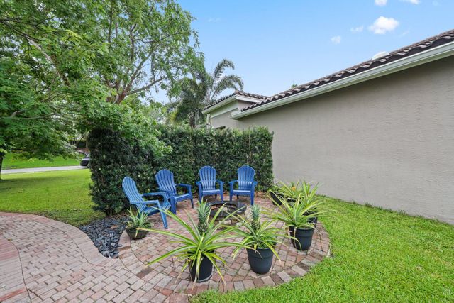 8396 Calabria Lakes Drive, Boynton Beach, FL 33473