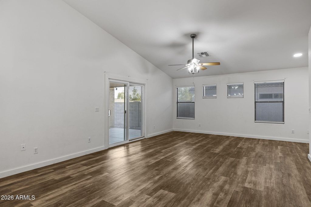 10961 W LOMA Lane, Peoria, AZ 85345 — photo 5