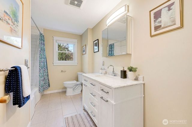 1106 Madison Street, Port Townsend, WA 98368