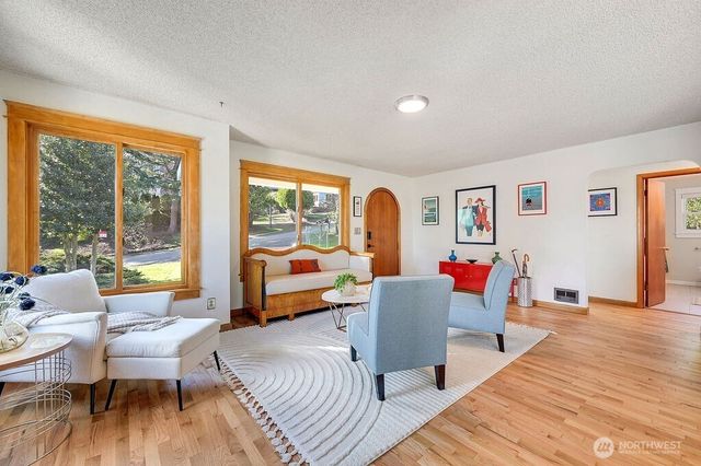 1106 Madison Street, Port Townsend, WA 98368