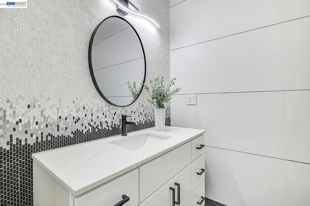 19029 Carlton Ave, Castro Valley, CA 94546