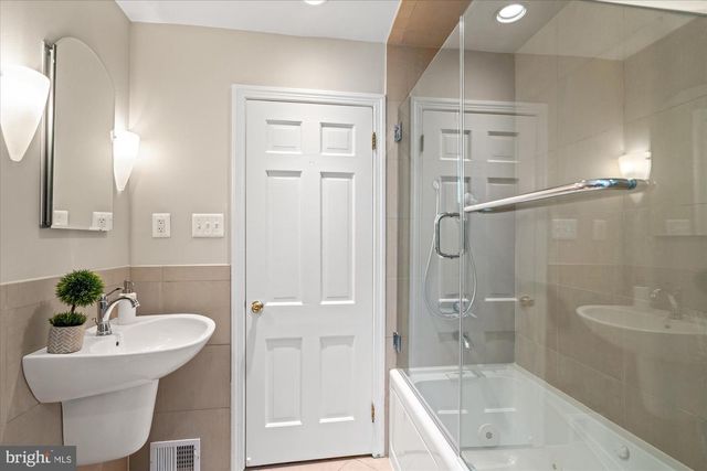 5511 BRADLEY BLVD, Bethesda, MD 20814