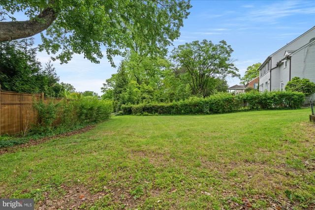 5511 BRADLEY BLVD, Bethesda, MD 20814
