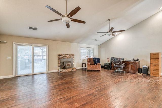 1488 Minarets Avenue, Clovis, CA 93611