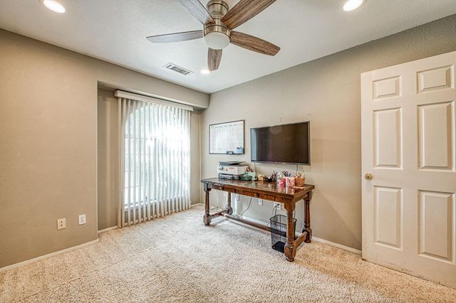 1488 Minarets Avenue, Clovis, CA 93611