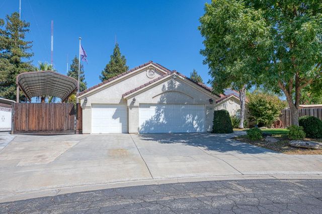 1488 Minarets Avenue, Clovis, CA 93611