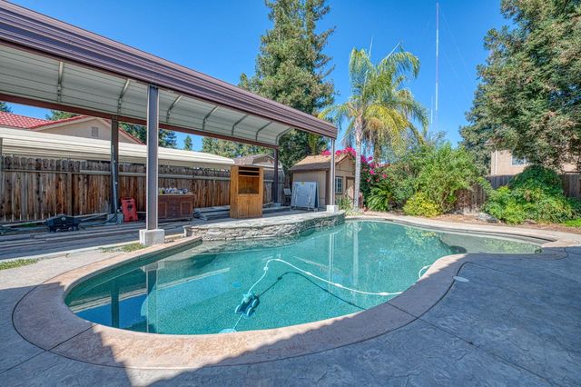 1488 Minarets Avenue, Clovis, CA 93611