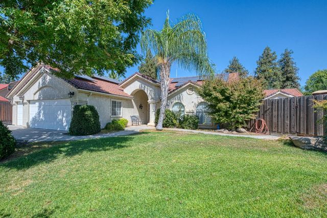 1488 Minarets Avenue, Clovis, CA 93611