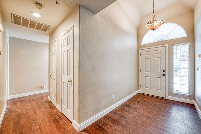 1488 Minarets Avenue, Clovis, CA 93611