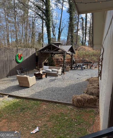 2757 Meadow View Drive, Acworth, GA 30102