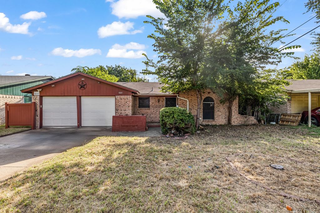 3005 Farrell Lane, Fort Worth, TX 76119