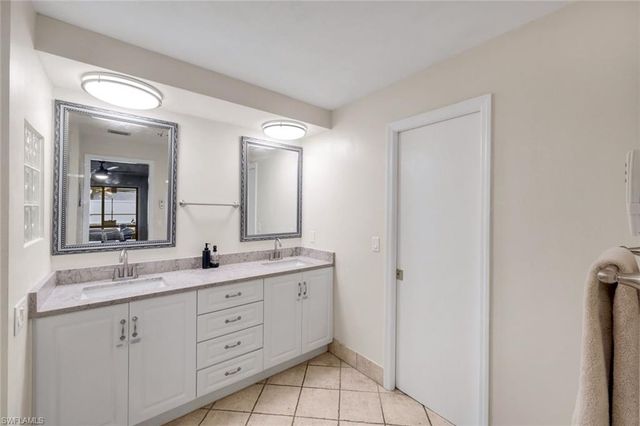 4548 SE 11th PL, Cape Coral, FL 33904