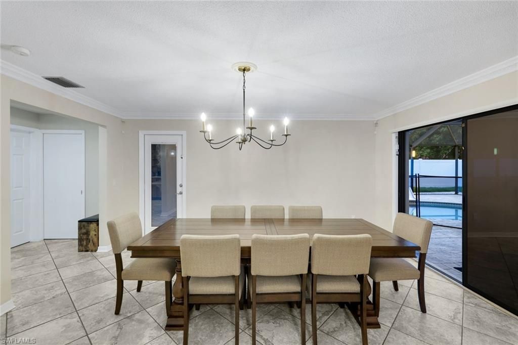 Image 15 of property listing at 4548 SE 11th PL, Cape Coral, FL 33904