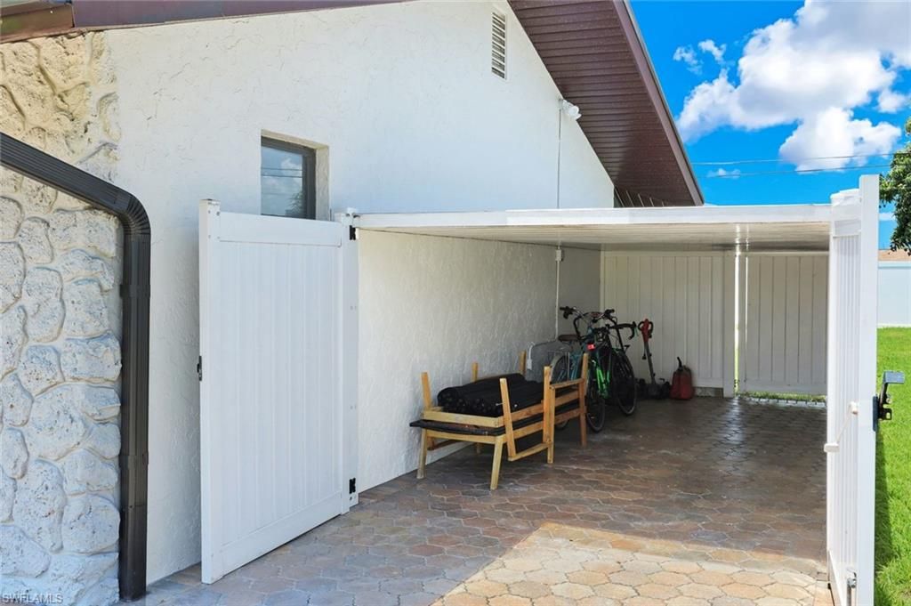 Image 40 of property listing at 4548 SE 11th PL, Cape Coral, FL 33904