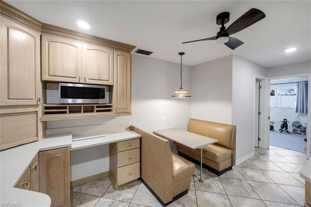Image 9 of property listing at 4548 SE 11th PL, Cape Coral, FL 33904