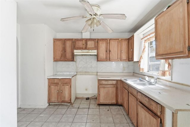 808 OAKMONT COURT, Deland, FL 32720