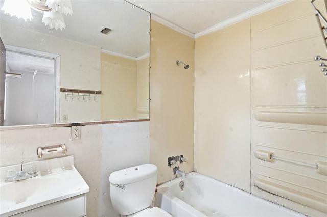 808 OAKMONT COURT, Deland, FL 32720