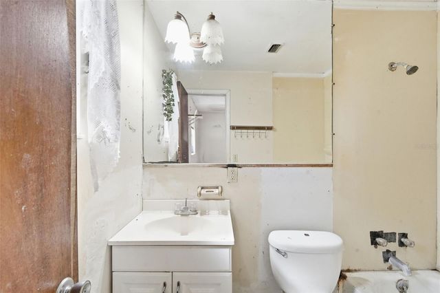 808 OAKMONT COURT, Deland, FL 32720