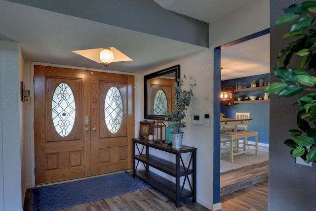 8242 Treecrest Ave, Fair Oaks, CA 95628