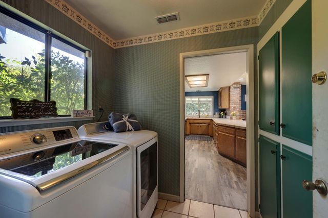 8242 Treecrest Ave, Fair Oaks, CA 95628