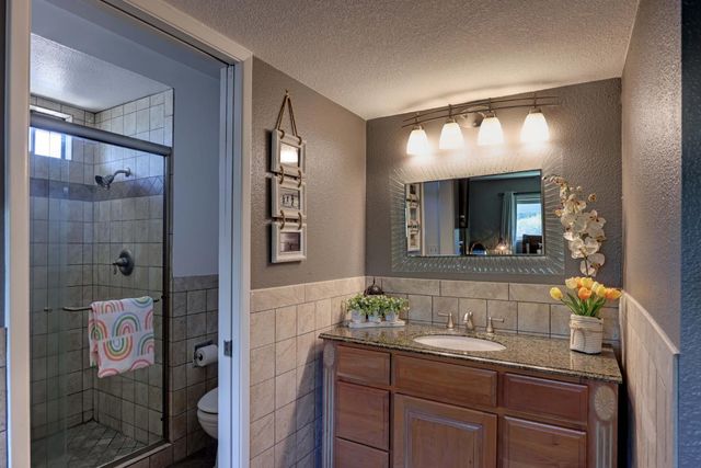 8242 Treecrest Ave, Fair Oaks, CA 95628