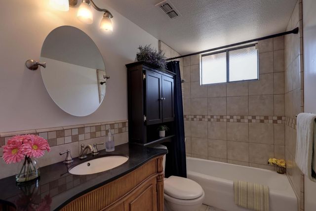 8242 Treecrest Ave, Fair Oaks, CA 95628