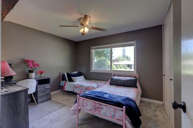 8242 Treecrest Ave, Fair Oaks, CA 95628