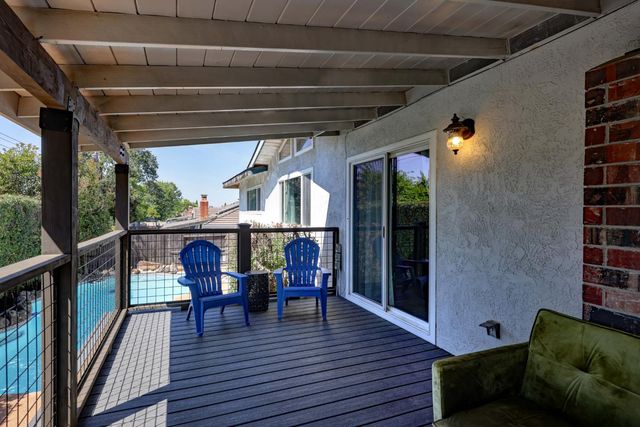 8242 Treecrest Ave, Fair Oaks, CA 95628