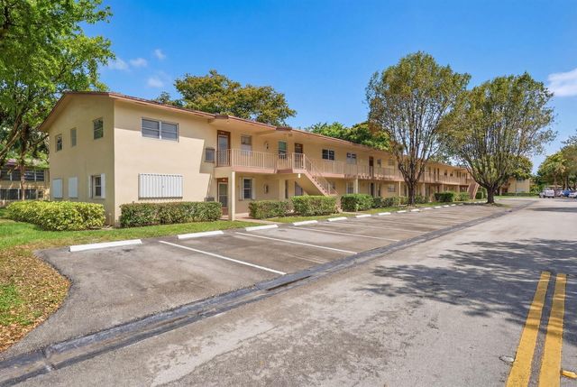 7680 NW 1st Street 201, Margate, FL 33063