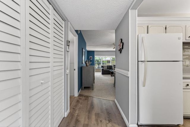 7680 NW 1st Street 201, Margate, FL 33063