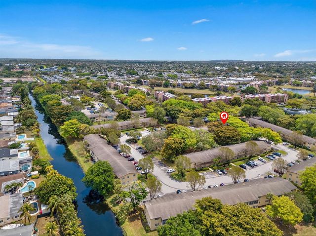 7680 NW 1st Street 201, Margate, FL 33063