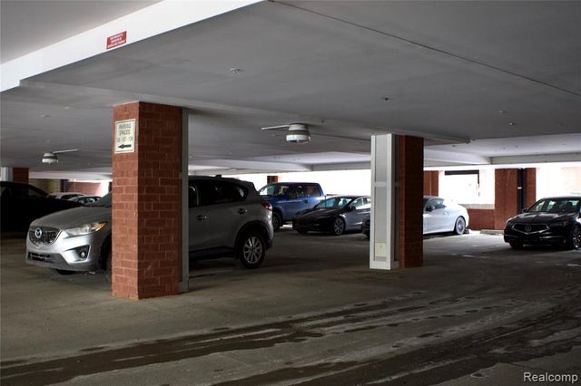 111 N Main Street 204, Royal Oak, MI 48067